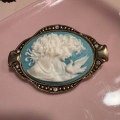 Vintage Estate Two Women With Dove Cameo Brooch Signed AAi