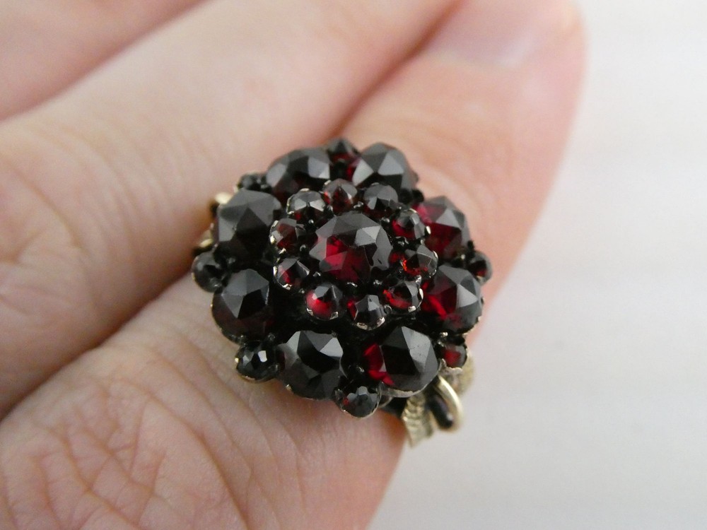 Antique Unmarked 14k Gold Rose Cut Garnet Ring Size 6.25 Weighs 4g 1 MISSING GEM