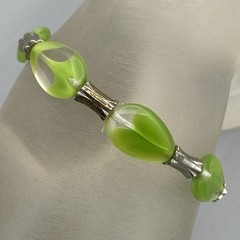 Lime Green Givre Glass Beaded Bracelet Stretch Silver Tone Spacers 6.5″