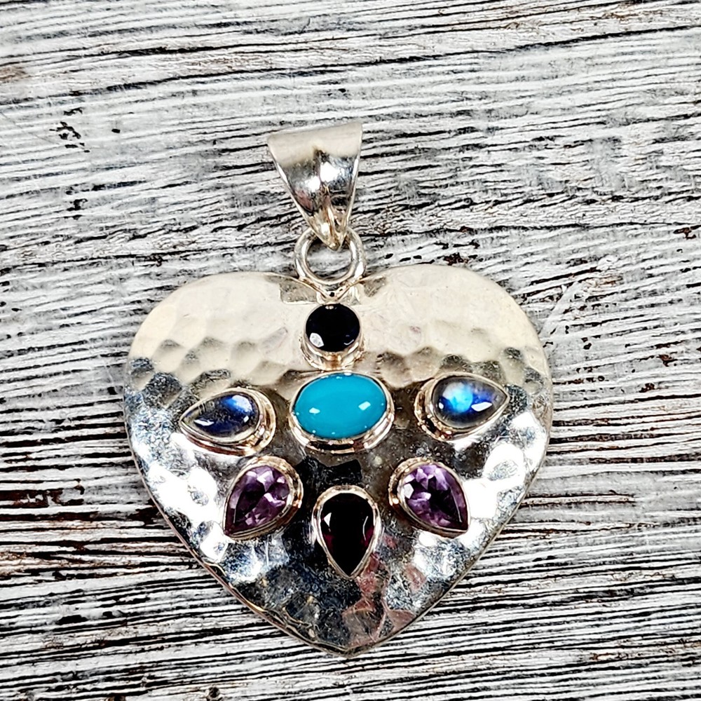 VINTAGE HAMMERED GEMSTONE HEART STERLING SILVER 925 PENDANT SOUTHWEST LOVE RETRO