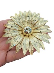 Vintage Jewelry Gold Tone Daisy Brooch Large Gold Flower Pin