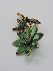 Hollycraft Green Rhinestone Flower Pin 2 3/4 in. MINTY!