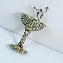 Vintage DORTHY BAUER Brooch Rhinestone Celebration Champagne Glass READ TEXT