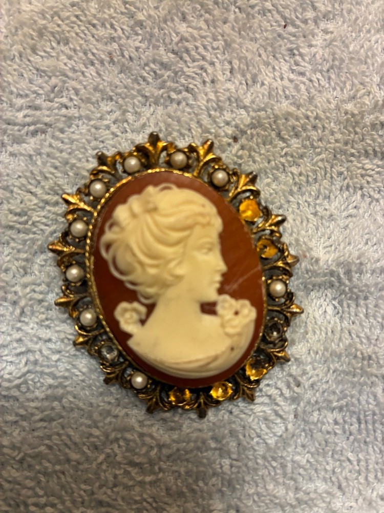 Antiqued Swarovski Broach or Pendant Vintage Cameo
