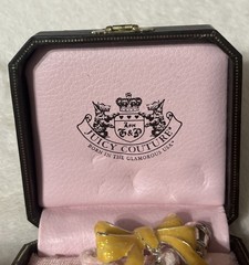 Retro/Vintage Juicy Couture Yelow & Gold Bow Bell Brooch! Beautiful New