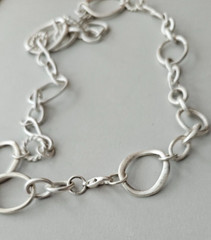 Silver tone round link Necklace 24″