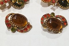 GORGEOUS SELRO SELINI SIGNED MULTI COLORS FLOWER RHINESTONE BROOCHES EARRING SET