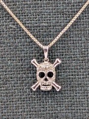 By Marsala Mfg Vtg Sterling 925 Diamond Skull Crossbone Pendant 16″ Box Necklace