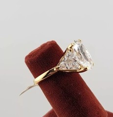Vtg Sz 7 Ring Oval Triangle Cubic Zirconia 18KGE Gold Electroplate Jewelry USA