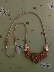 Vintage Krementz Signed 2 Tone Rose/Gold Dainty Flower Leaves Choker Necklace