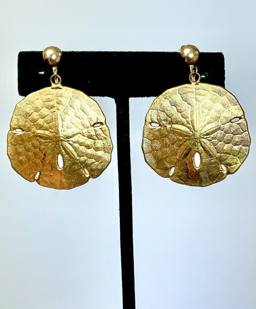 Vintage Sand Dollar Gold Clip On Earrings Textured Coastal Grandma Beachcore EUC