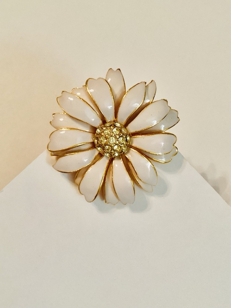 Vtg MMA Pink Enamel Flower Brooch Daisy Pave Rhinestone Metropolitan Museum Pin