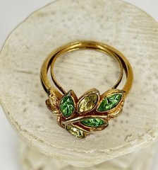 Vintage 1974 Avon Uranium Glass Green Leaf Ring Size 7 Adjustable