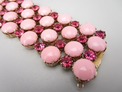 PRETTY IN PINK VINTAGE 60’S OPAQUE CABOCHON RHINESTONE 1 1/2″ WIDE BRACELET