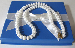 Vintage White Milk Glass Necklace Molded Cloud Bubble Beads Slide Clasp