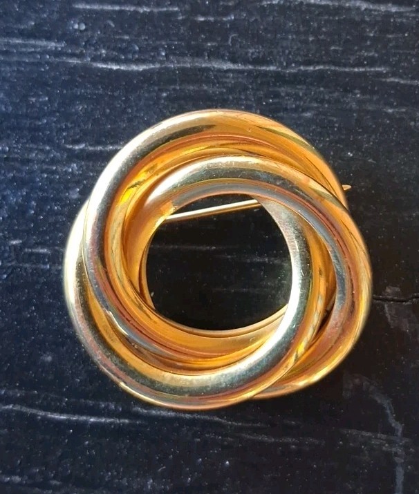 Vintage Gold Tone Circular Stacked Pinwheel Brooch 1 .5 Inches