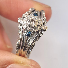 Vintage 14k gold white diamond blue diamond regal ring 6.1 grams Stunning!