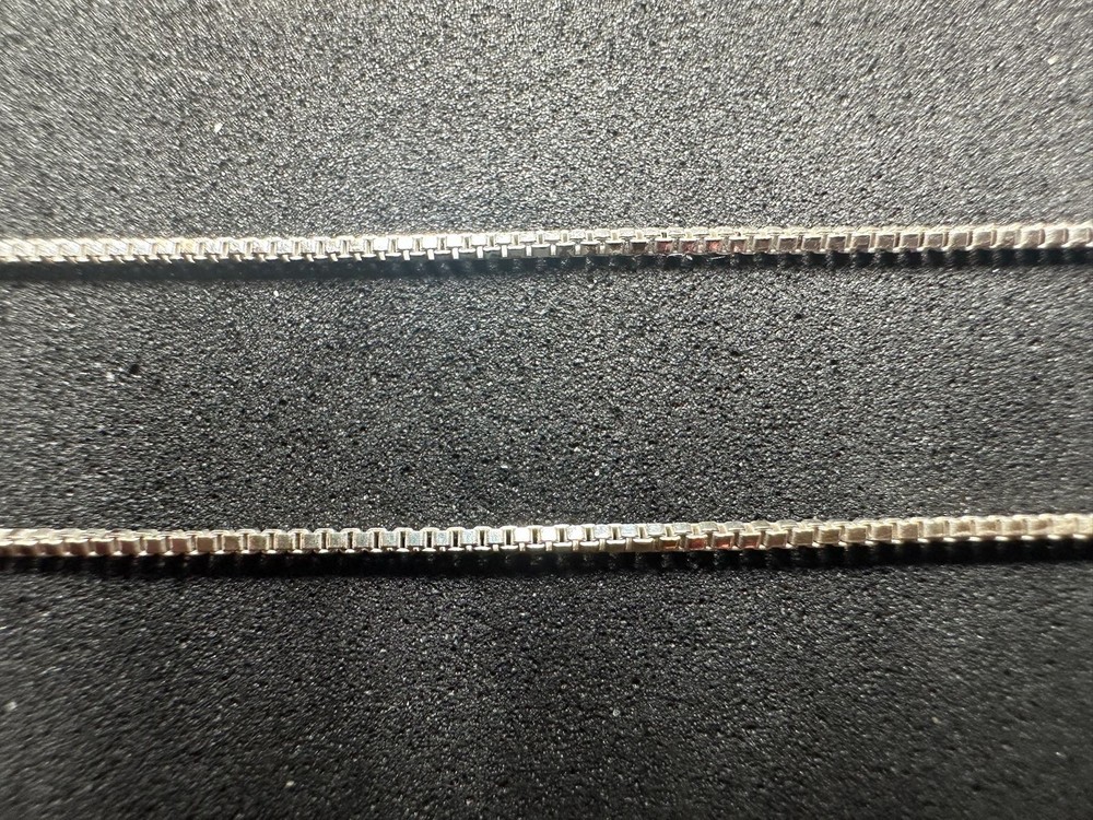 2.05g Vintage Sterling Silver 925 Box Chain Necklace 18 in M