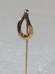 Vendome Stick Pin Gold Tone Tear Drop Flame 2.5″ Original End Cap 1980s