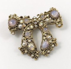 Vintage Signed Hollycraft Faux Pearl Fire Opal Bow AB Rhinestone Brooch Pin. #42
