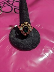 Avon Vintage Emerald Ring simulated