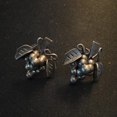 Vintage Taxco Mexico Sterling Silver Grape Cluster Post Earrings TG-189 925