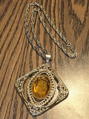 Vintage Mid-Century Amber Glass Cameo Large 2.75″ Pendant Gold 23″ Rope Chain