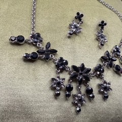 Vintage Style Black Rhinestone Choker Necklace Earrings Set Floral Prom Goth