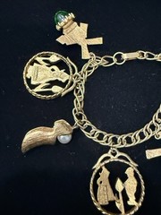 Vintage Florenza Signed Dutch Holland Gold Tone Charm Designer Bracelet!