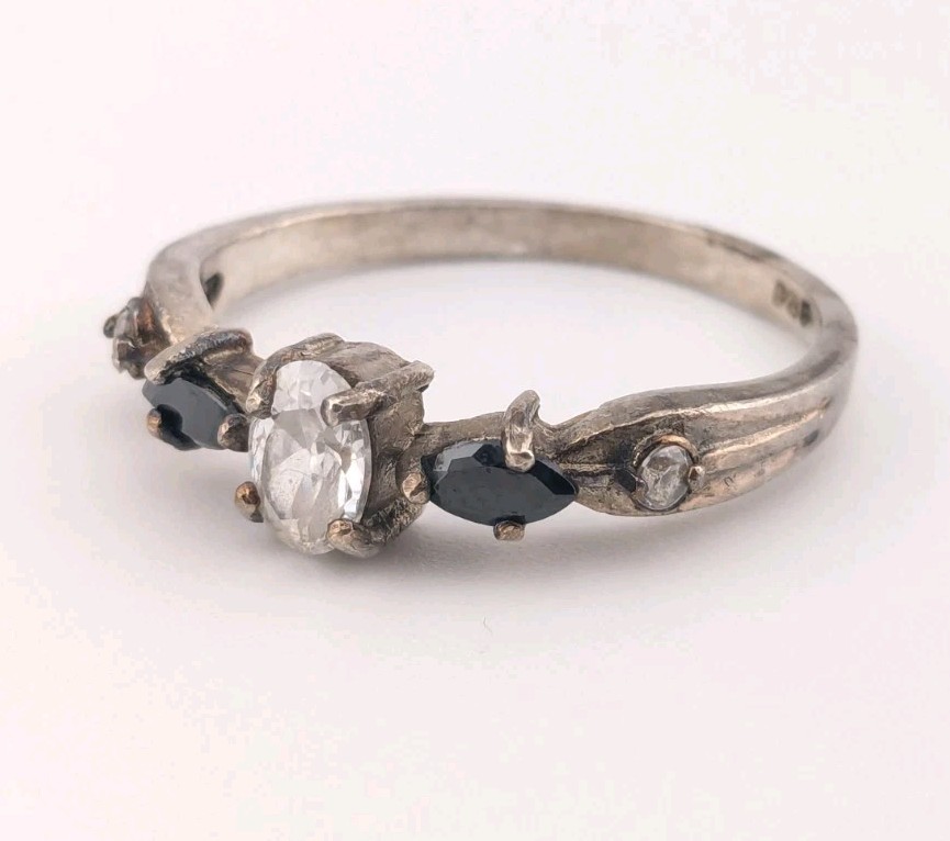 Vintage Sterling Silver Ring Oval Glass Dark Marquise Side Stones Size 8.25