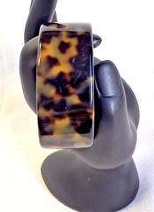 1” Wide Faux Tortoise Shell Lucite Plastic Cuff Bracelet 2.25″ diameter Vintage
