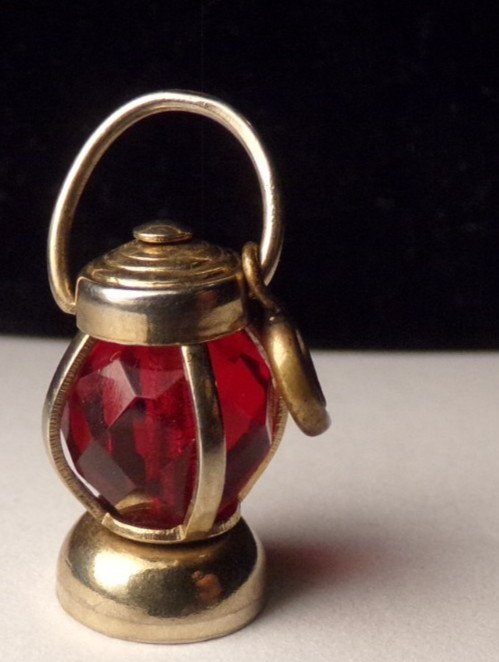 VTG 1960’S SILVER PLATE RED CUT CRYSTAL RAILROAD LATTERN BRACELET CHARM