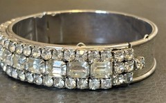Vintage Crystal Octagon Rhinestone Rhodium Plate Hinge Bangle Bracelet 7 3/8”
