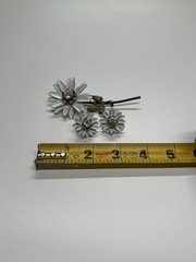 Francois White Flower Brooch And Earrings Set Vintage