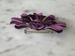 Vintage Retro Layered Shades of Purple Enamel Daisy Flower Metal Brooch Pin