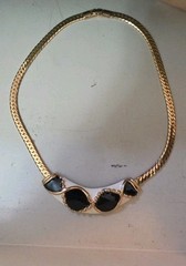 Vintage Black Gold Tone And White Necklace 7 Inches Around