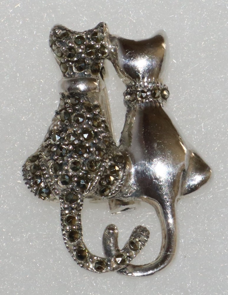 Vintage Sterling Silver Two Intertwined Cat Tails Marcasite Brooch Pin 6 grams