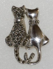 Vintage Sterling Silver Two Intertwined Cat Tails Marcasite Brooch Pin 6 grams