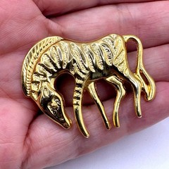 Vintage Zebra Brooch Pin With Textured Design & Secure Clasp