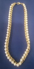Vintage Caged Faux Pearl Gold Tone 16″ Necklace