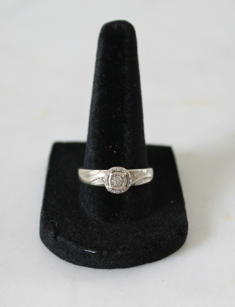 Vintage Sterling Silver 925 Woman’s Ring Size 8.5