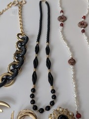 Vintage To Now Mixed Jewelry Lot 17 Pieces Most Signed Resell Wear