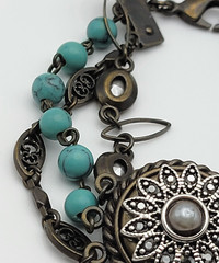Vintage Charm Chain Bracelet Brass-Tone Crystal Faux-Turquoise And Pearl 8.5 In