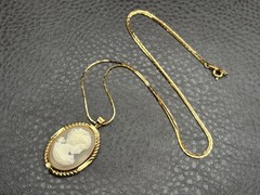 Vintage Victorian Revival Lady Cameo Pendant Gold Plated 23” Chain Necklace