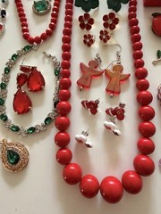 Huge Lot Wearable Vintage To Now Christmas Holiday Jewelry