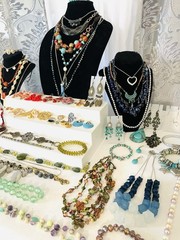 Jewelry addicts! Vintage Estate Costume AVON MONET 925 SOUTHWESTERN 89pc Lot