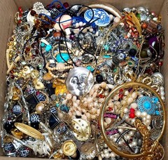 20 BIG POUNDS LBS Jewelry Lot Vintage Mod Junk Craft & Good Resell Tangles