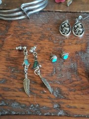 Lot Vintage Costume Jewelry Modern Mixed Wear Craft Resell Necklace Earrings Etc