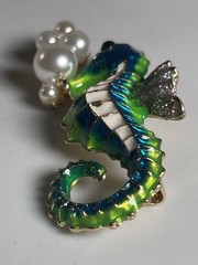 Blue Green Enamel Seahorse Brooch Pin Faux Pearl Rhinestone Gold Tone Ocean