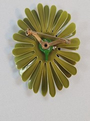 Vintage Green Metal Flower Brooch Pin & Clip On Earrings 70’s
